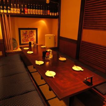 In the back is a horigotatsu-style banquet hall for up to 16 people.