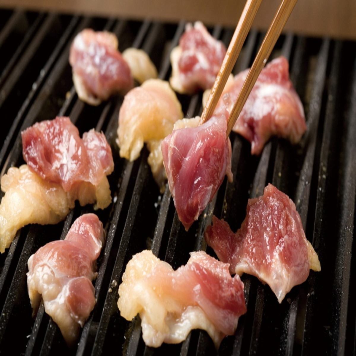 自慢の鶏料理を存分に堪能できるお店！お酒と自慢の鶏料理を◎