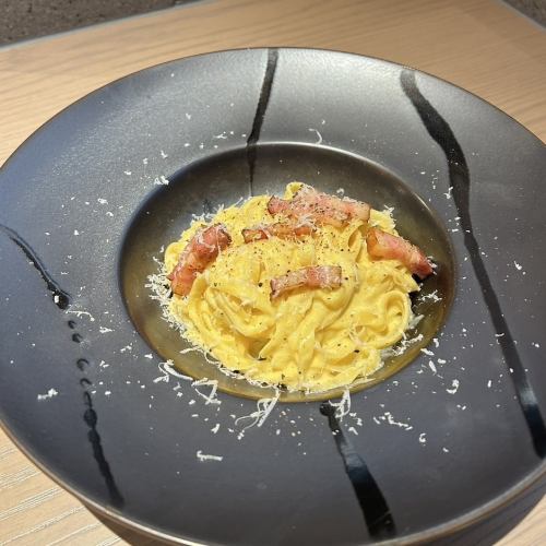 《タリアテッレ》カルボナーラ