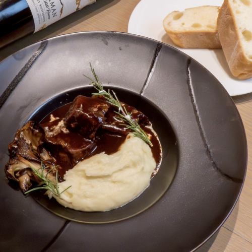 精選食材，精心製作，匠心獨具的餐盤！