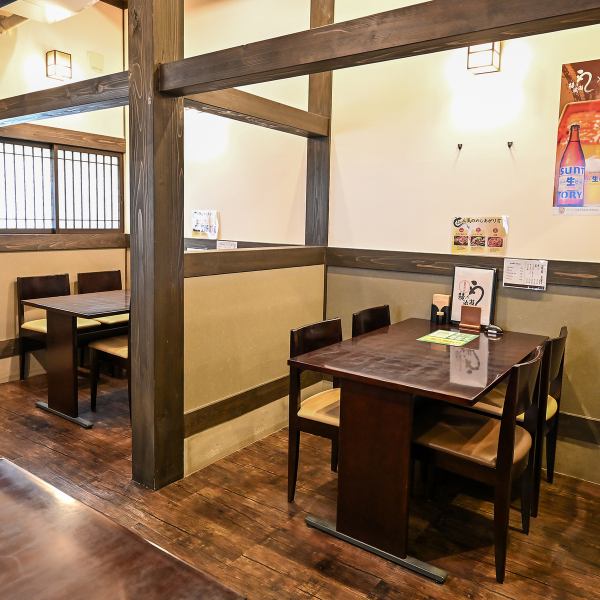 店内テーブル席は計6席をご用意し、お一人様からのご利用も大歓迎!デート・観光・同僚とのご褒美ランチから普段使いまで、どんなシーンでもお使いいただけるのが鰻の成瀬!お気軽にご予約・ご来店ください。