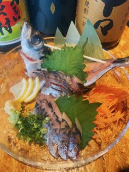 竹莢魚生魚片