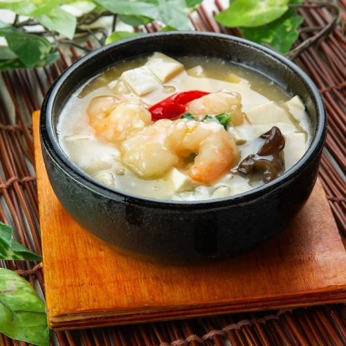 海鮮入り石鍋豆腐