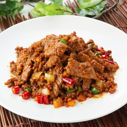 牛肉と青唐辛子炒め