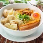 エビと豚肉のワンタン麺（醤油or塩味）