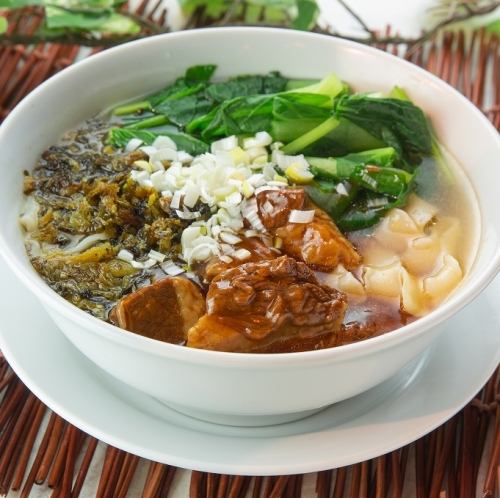 [刀削麺]牛肉刀削麺