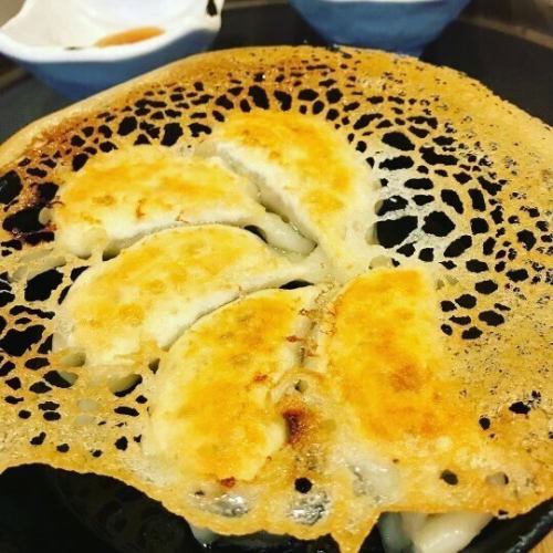 丸虎餃子
