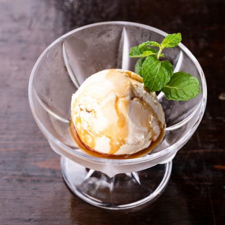 Affogato (Haagen-Dazs ice cream with espresso)