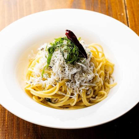 Whitebait and perilla peperoncino