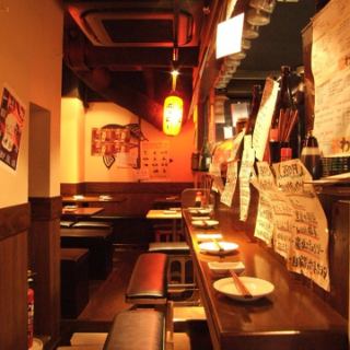 入りやすいので覗いてみて。4丁目の路面店ある人気店♪宴会コース4500円～。（新橋　飲み会　貸切　飲み放題　3時間　鍋）