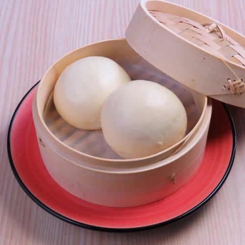 【朝食には特製肉まん♪】