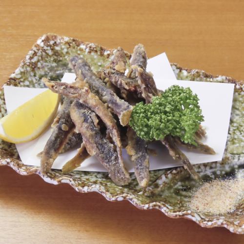 香ばしく揚げたどじょうの唐揚げ