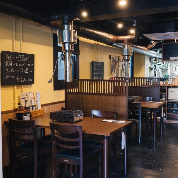 ≪店内席情報≫おひとり様からご利用いただけるカウンター席と、4名掛けのテーブル席・掘りごたつ席をご用意！宴会にも最適な8名掛けの個室掘りごたつ席もございます♪ご不明な点はお気軽にお問い合わせください！