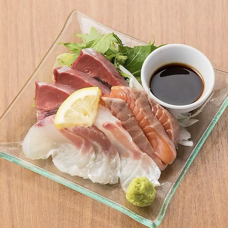Assorted 3 types of sashimi