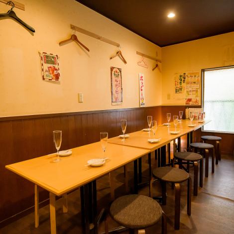 [Private reservations for small groups are welcome!] All seats on the second floor of our restaurant are table seats, and can be reserved for private use for 12 to 20 people! We offer banquet courses with 2 hours of all-you-can-drink starting from 3,500 yen, which can be used for various occasions and budgets, and are a great deal when you make a reservation through Hot Pepper. If you are a party planner looking for a private reservation for a small group, please contact us.