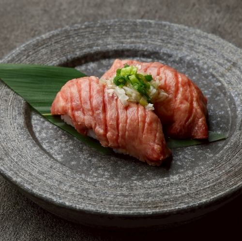 牛タン　肉寿司