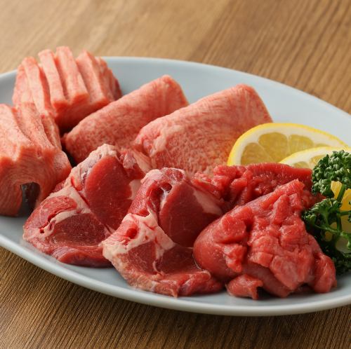 売り切れ御免タン盛り合わせ