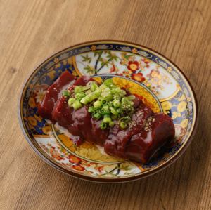 新鮮厚切肝臟（不可生食；請煮熟後食用）。