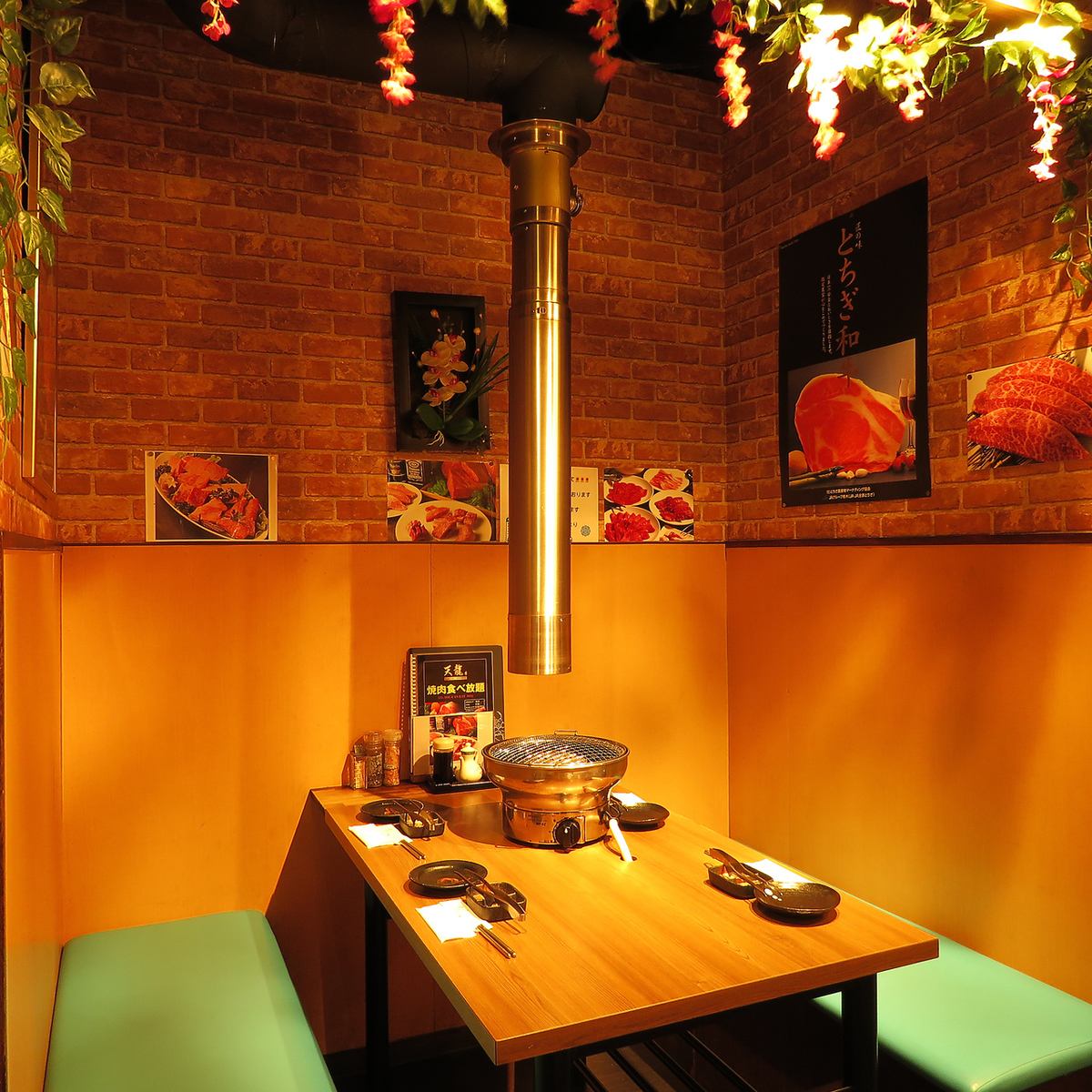 There is only one popular private room in the store !! Please contact us as soon as possible ♪