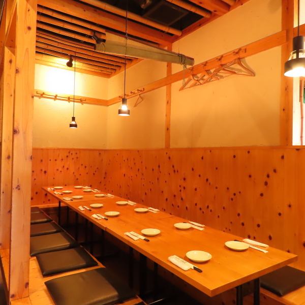 We have horigotatsu seats that are recommended for banquets and groups.Please use them for year-end parties, New Year parties, etc.♪