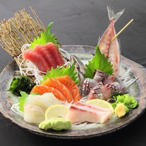 Assortment of five kinds of sashimi