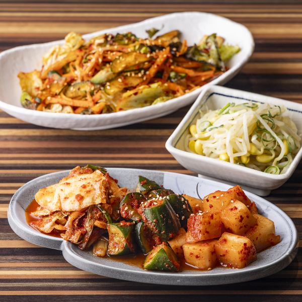 【辛さの中に凝縮された旨み】一口食べれば違いがわかる！本場の味を再現した「自家製キムチ」