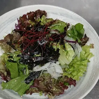 Fish and chicken choregi salad