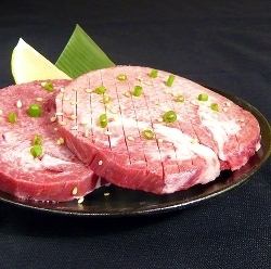<Exquisite taste> Thick-sliced beef tongue with salt