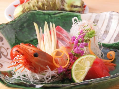 ワンランク上の完全個室で味わう１人一膳の月替わりコース