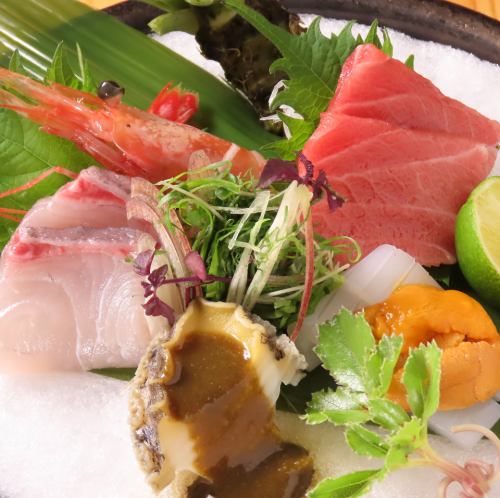 Sashimi carefully selected by the owner