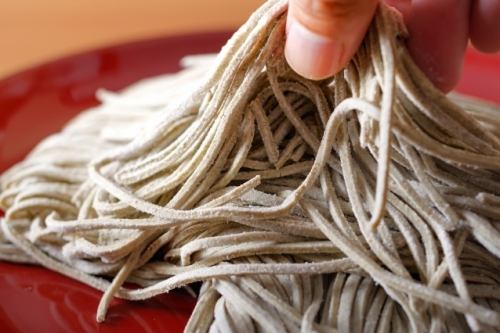 Soba noodles with a firm texture and a good aroma