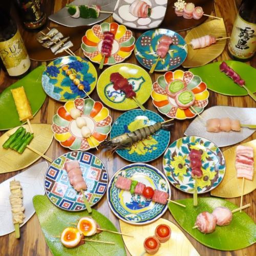 朝引きした新鮮な地鶏を直送!一本一本丁寧に下処理を行ったやきとりは鶏の旨味が溢れ出す美味しさをご提供