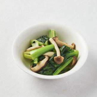 Garlic stir-fried green vegetables
