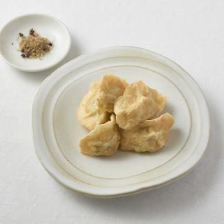 Fried dumplings of black pork and Chinese cabbage