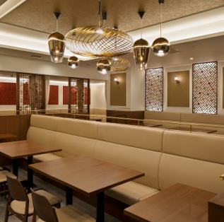 餐桌座位[4人×1]餐廳氣氛非常平靜，非常適合約會!!請在高品質的空間享用精緻的美食♪