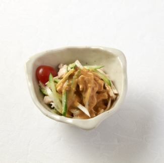 蒸し鶏の胡麻ソース