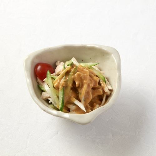 蒸し鶏の胡麻ソース