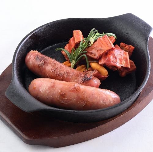 広東産台湾産ソーセージ食べ比ベ