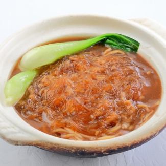 ふかひれの煮込み土鍋そば