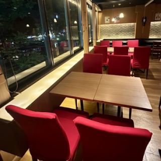 交通便利，距離福島站步行僅 5 分鐘，非常適合下班後喝一杯或吃一頓飯。