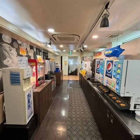 软饮吧 + 酒水吧