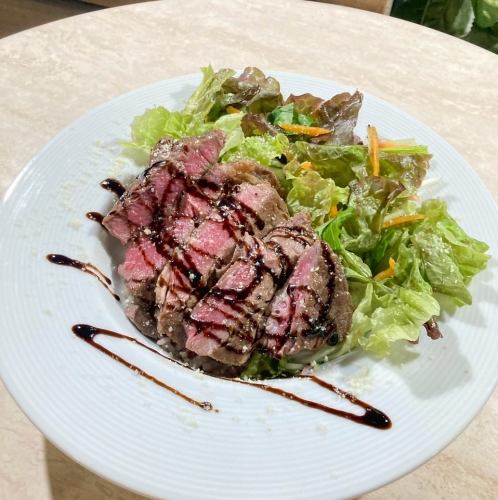 アンガス牛ステーキ丼　100g / 200g
