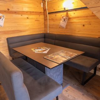 【1F】7名様まで使用できるソファ席