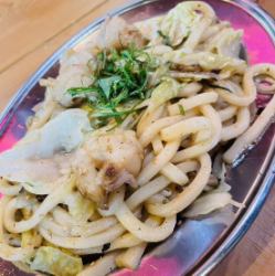 ホルモン焼うどん 塩