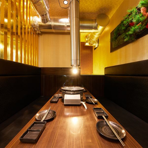 The spacious and comfortable seats can also be reserved for private use! Can be used for a wide variety of banquet occasions.Enjoy delicious meat and a wide variety of drinks.Welcome party/farewell party