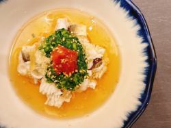 Cold shabu-shabu of conger eel and molokheiya