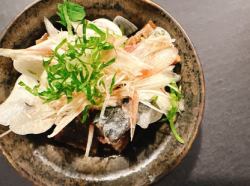 Marinated bonito with garlic and myoga