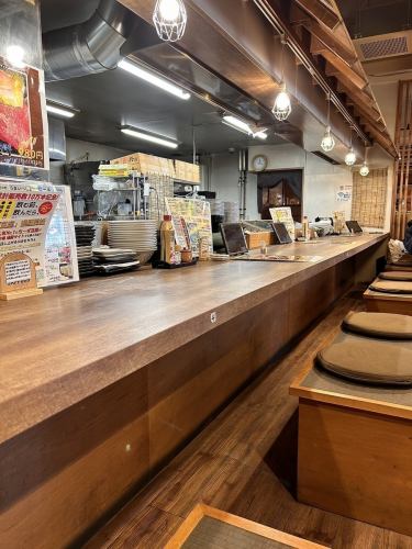 <p>Enjoy a quick lunch while you&#39;re at work♪ Even if you&#39;re alone, you can feel free to eat here.Individuals are also welcome to visit us.</p>