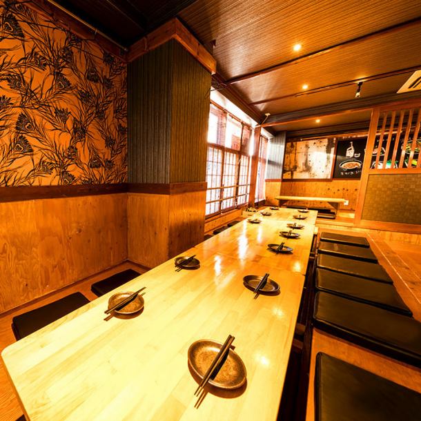In the store based on Japanese Modern atmosphere, we also offer a private room with atmosphere of calm adults ♪ We will offer a space to deliciously serve sake and cuisine! Private time with friends and loved ones ♪ It is recommended for various scenes, such as free service for dessert plate with message that you can use on birthdays and anniversaries ♪