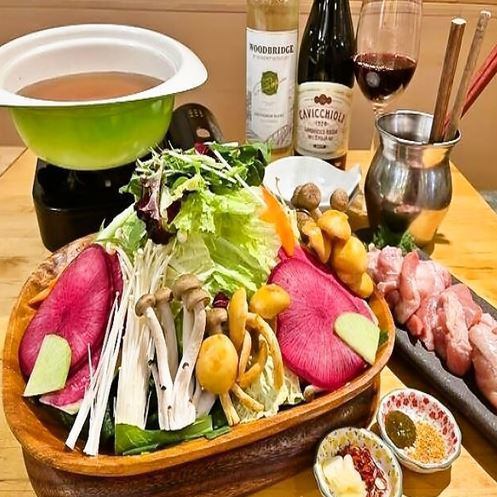 “Tomarigi”擁有10種以上飛鳥村新鮮蔬菜的<蔬菜鍋>，1人1,380日元起♪